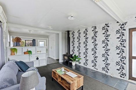 Photo of property in 69 Domett Street, Waitara, 4320