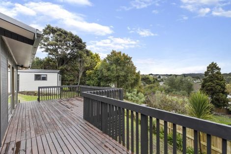 Photo of property in 17a Hillcrest Road, Hatfields Beach, Orewa, 0931