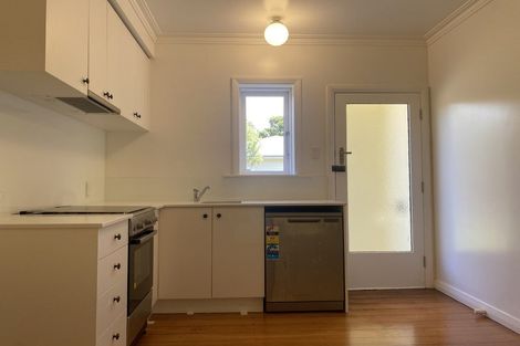 Photo of property in 73 Whites Line East, Waiwhetu, Lower Hutt, 5010