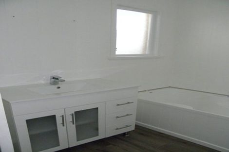 Photo of property in 35 Mary Street, Winton, 9720