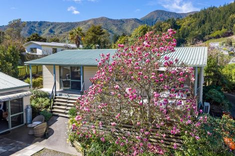 Photo of property in 87a Hampden Street, Picton, 7220