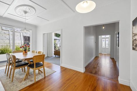 Photo of property in 56 Gilbert Street, New Plymouth, 4310