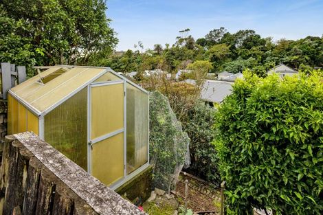 Photo of property in 17 Nevada Drive, Merrilands, New Plymouth, 4312