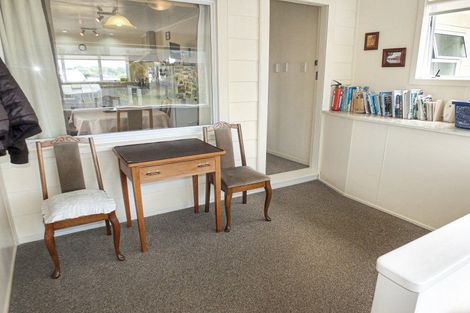 Photo of property in 31 Nash Parade, Foxton Beach, Foxton, 4815