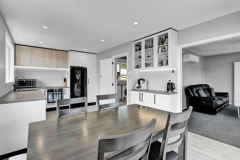 Photo of property in 9 Kenmore Street, Westown, New Plymouth, 4310