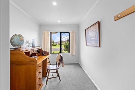 Photo of property in 9 Clearview Drive, Milson, Palmerston North, 4414