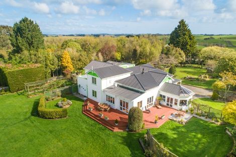 Photo of property in Thyme Out Estate, 800 Halcombe Road, Halcombe, Feilding, 4775