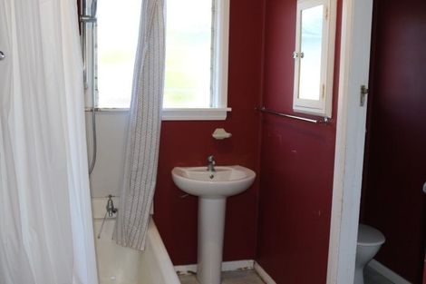 Photo of property in 4 Alton Place, Hokowhitu, Palmerston North, 4410