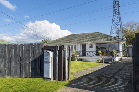 Photo of property in 23 Bedford Street, Te Atatu South, Auckland, 0610