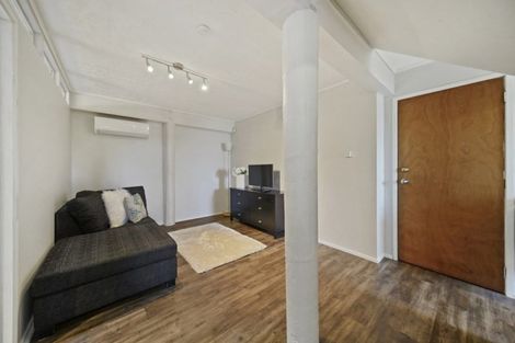 Photo of property in 1/15 Billabong Place, Botany Downs, Auckland, 2010