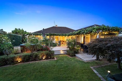 Photo of property in 10 Seine Road, Forrest Hill, Auckland, 0620