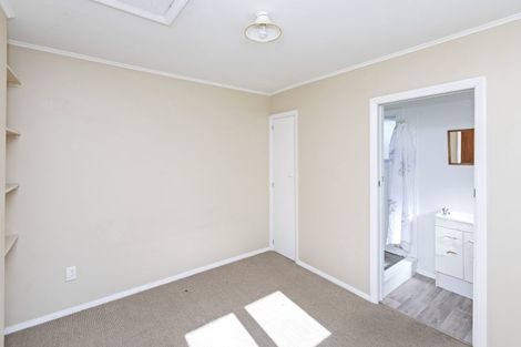 Photo of property in 12 Aorangi Road, Bryndwr, Christchurch, 8053