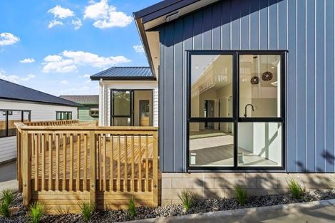 Photo of property in 19b Red Beach Road, Red Beach, 0932