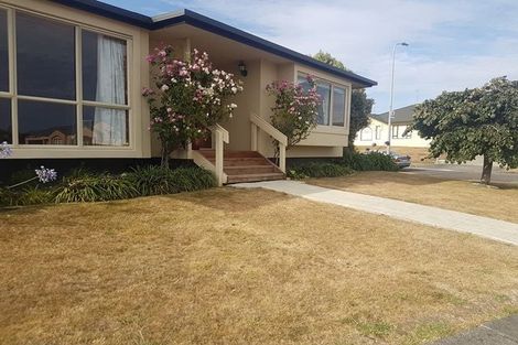 Photo of property in 7 Logan Way, Kelvin Grove, Palmerston North, 4414