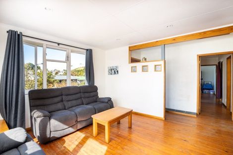 Photo of property in 16 Regent Place, Blagdon, New Plymouth, 4310