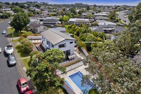 Photo of property in 11 Becroft Drive, Forrest Hill, Auckland, 0620