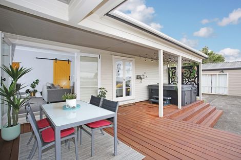 Photo of property in 74 Ponga Road, Opaheke, Papakura, 2584