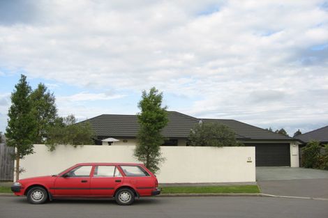 Photo of property in 13 Lowe Place, Rangiora, 7400