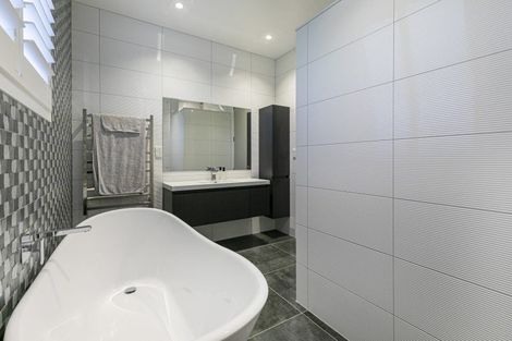 Photo of property in 80 Riverhead Point Drive, Riverhead, 0820