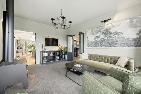 Photo of property in 5 Manuka Terrace, Eastbourne, Lower Hutt, 5013