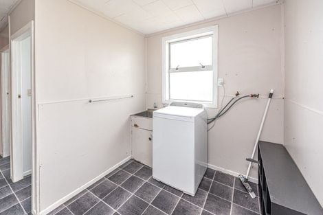 Photo of property in 30 Weraroa Road, Waverley, 4510