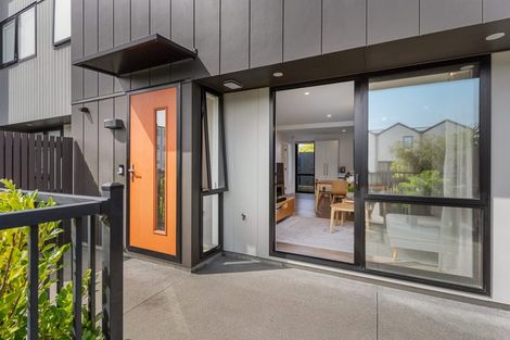 Photo of property in 37 Cessna Crescent, Mangere, Auckland, 2022