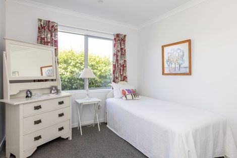 Photo of property in 44 Whakatomo Place, Havelock North, 4130