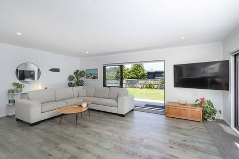 Photo of property in 8 Voyager Place, Cooks Beach, Whitianga, 3591