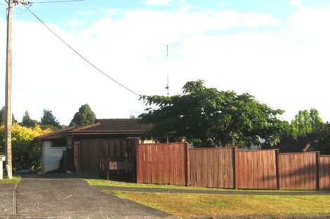 Photo of property in 2/24 Moore Street, Hillcrest, Auckland, 0627