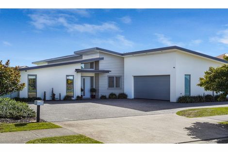 Photo of property in 27 Sovereign Boulevard, Kaiapoi, 7630