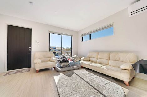 Photo of property in 1/15 Rush Place, Mangere, Auckland, 2022