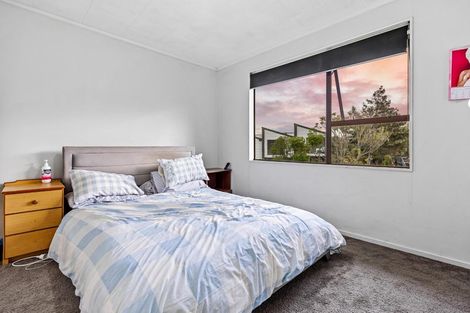 Photo of property in 6 Crosby Road, West Harbour, Auckland, 0618