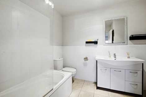 Photo of property in 9/12 Schnapper Rock Road, Schnapper Rock, Auckland, 0632