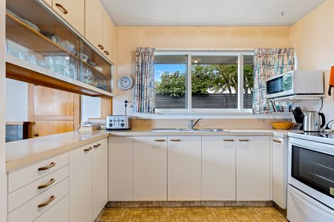 Photo of property in 7 Mirfield Place, Russley, Christchurch, 8042