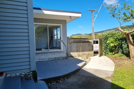 Photo of property in 34 Hinau Street, Tawa, Wellington, 5028