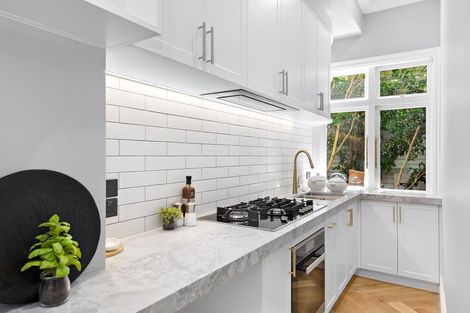 Photo of property in 24 Ridings Road, Remuera, Auckland, 1050