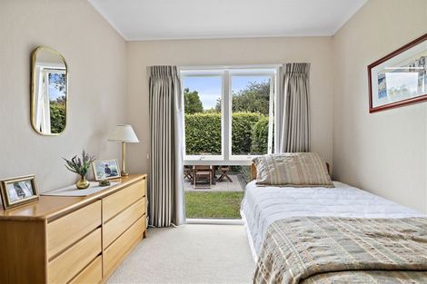 Photo of property in 8a Levaut Place, Half Moon Bay, Auckland, 2012