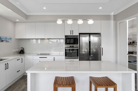 Photo of property in 31 Kayelene Place, Omokoroa, 3114