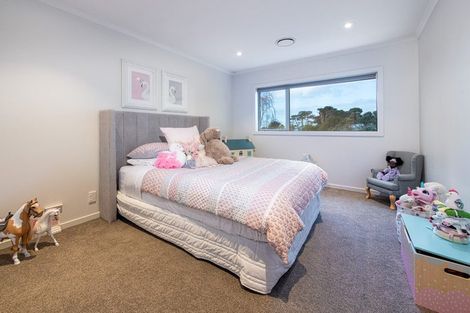 Photo of property in 131a Kowhai Road, Mairangi Bay, Auckland, 0630