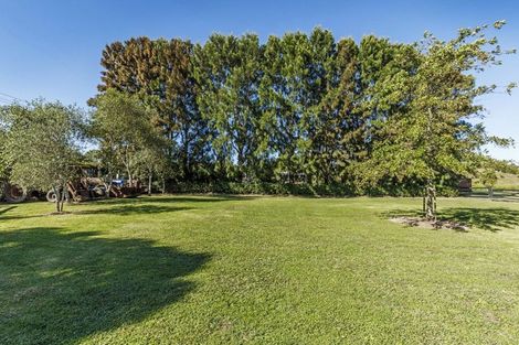 Photo of property in 859 Kaipara Coast Highway, Kaukapakapa, 0873