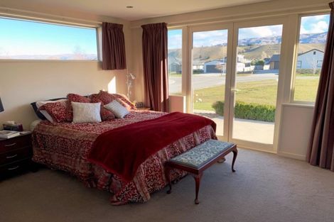 Photo of property in 3 De Bettencor Place, Mount Pisa, Cromwell, 9383