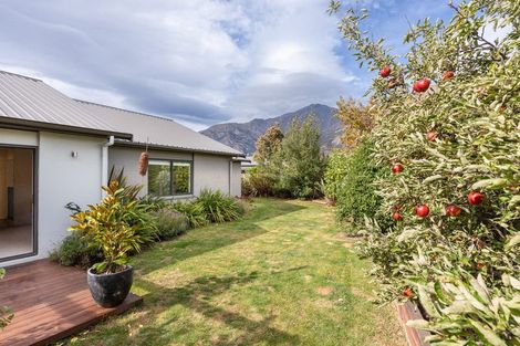 Photo of property in 10 Erskine Street, Lake Hayes, Queenstown, 9304