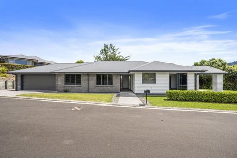Photo of property in 10 Hamon Place, Pukehangi, Rotorua, 3015