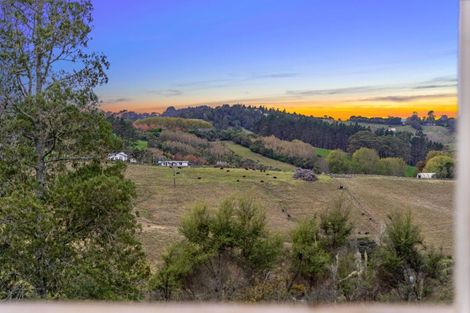 Photo of property in 211 Whitehills Road, Waitoki, Silverdale, 0994