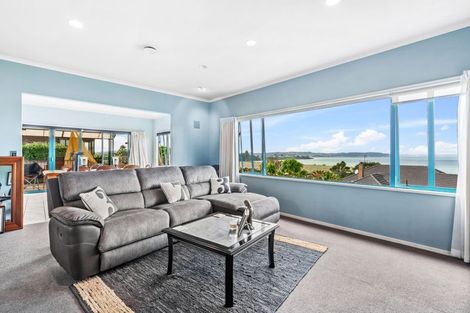 Photo of property in 22 Marguerita Place, West Harbour, Auckland, 0618