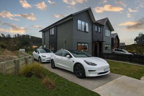 Photo of property in 16 Holystone Road, Whitby, Porirua, 5024