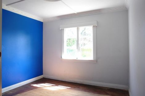 Photo of property in 191 Egmont Street, Patea, 4520