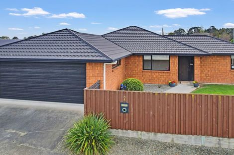 Photo of property in 2 Pegasus Place, Kelvin Grove, Palmerston North, 4414
