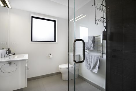 Photo of property in 15 Maple Grove, Kingston, Wellington, 6021