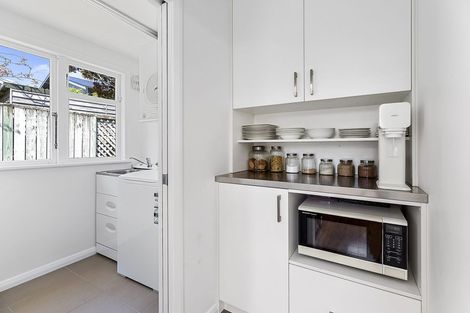 Photo of property in 23 Lucknow Terrace, Khandallah, Wellington, 6035